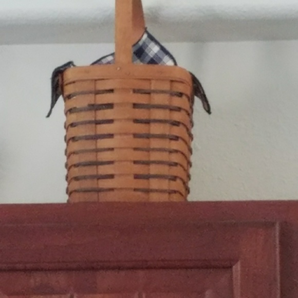 Longaberger basket - Picture 1 of 4